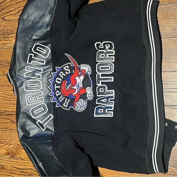 Black Raptors Varsity Jackett - Picture 2 of 2